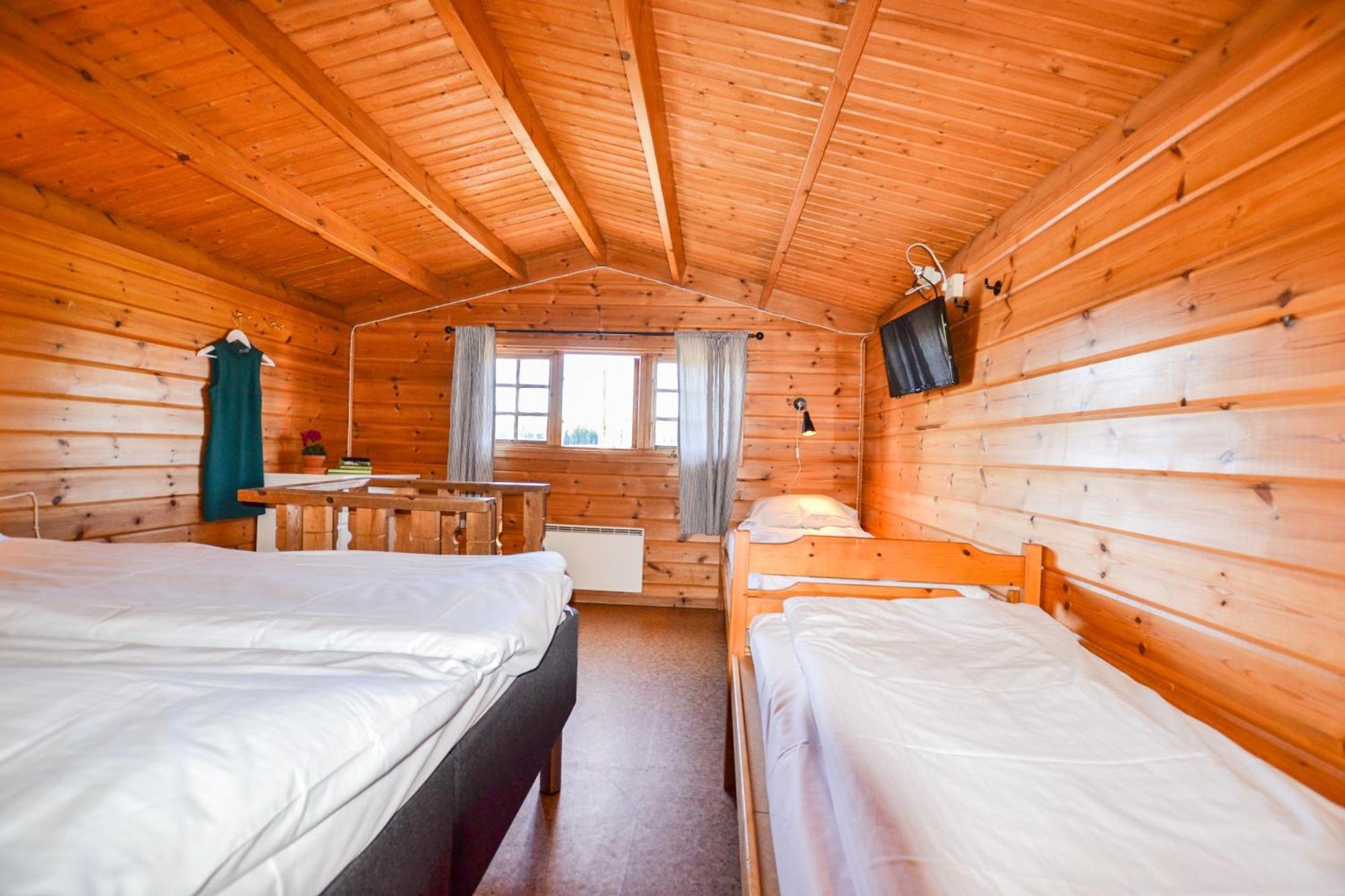 Arjaeng Camping & Stugor Sommarvik الغرفة الصورة