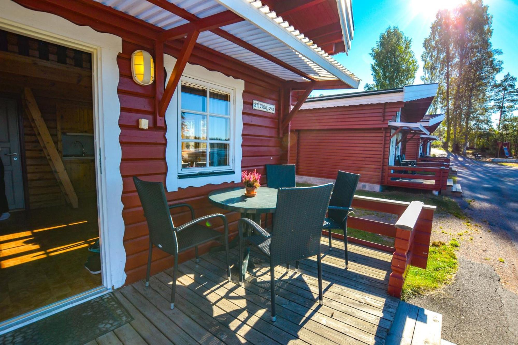 Arjaeng Camping & Stugor Sommarvik الغرفة الصورة
